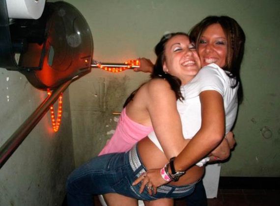 Drunk Girls Love Bathrooms